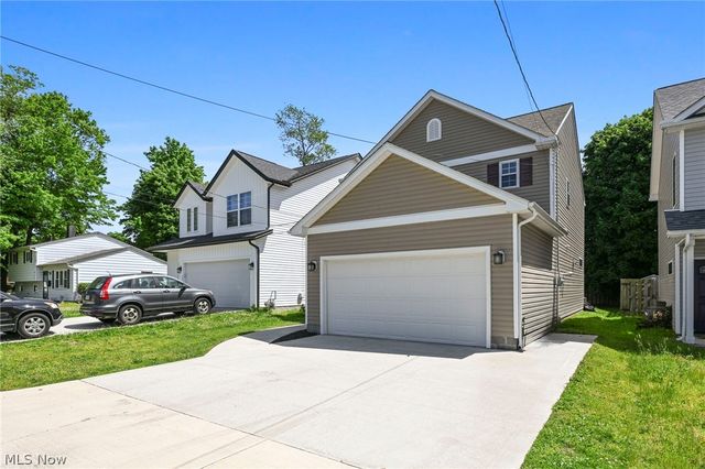 1121 Windermere Drive, Willoughby, OH 44094