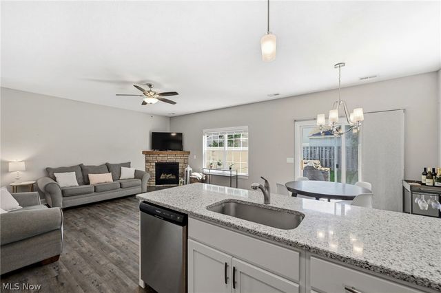 1121 Windermere Drive, Willoughby, OH 44094