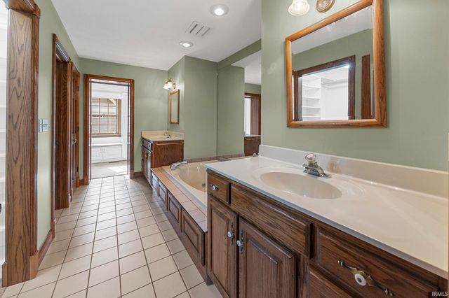 425 Schuetter Road, Jasper, IN 47546