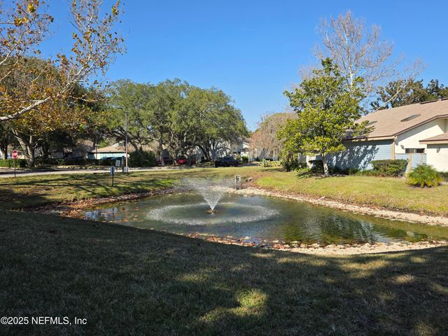 1301 W DEFENDER Court W 1301, Jacksonville, FL 32233