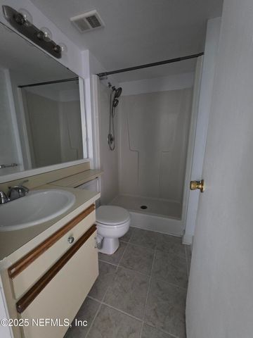 1301 W DEFENDER Court W 1301, Jacksonville, FL 32233