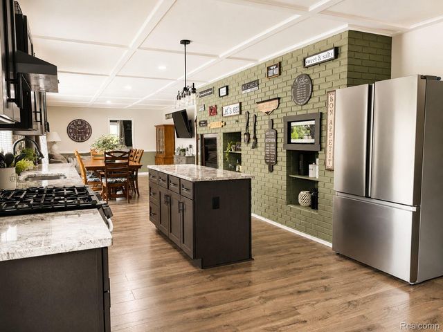 4108 Allen Court, Bay City, MI 48706