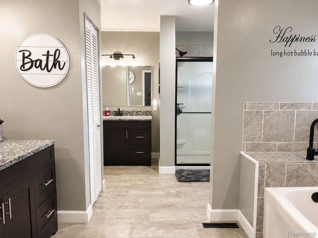4108 Allen Court, Bay City, MI 48706