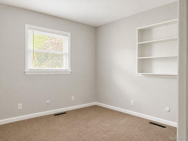 4108 Allen Court, Bay City, MI 48706