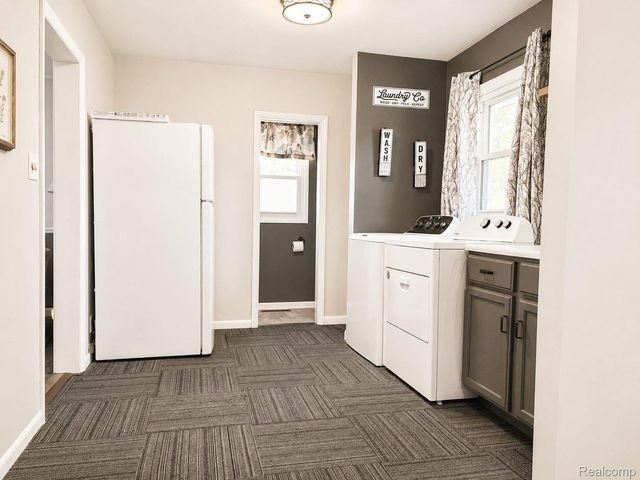 4108 Allen Court, Bay City, MI 48706