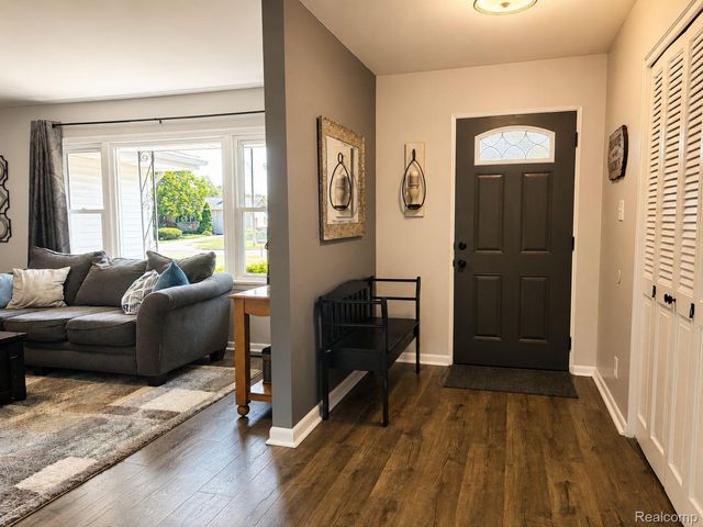 4108 Allen Court, Bay City, MI 48706