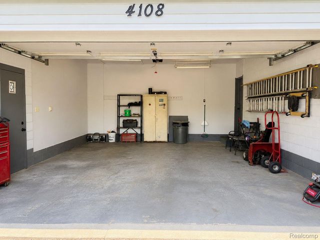 4108 Allen Court, Bay City, MI 48706