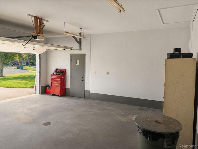 4108 Allen Court, Bay City, MI 48706