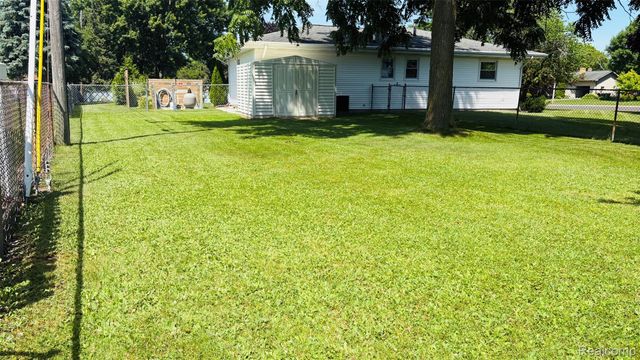 4108 Allen Court, Bay City, MI 48706