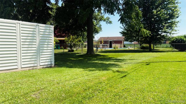 4108 Allen Court, Bay City, MI 48706