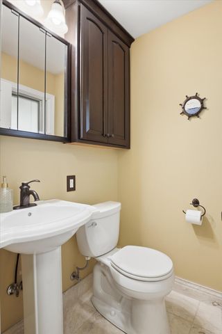 16195 Madoline Street, Beverly Hills Vllg, MI 48025