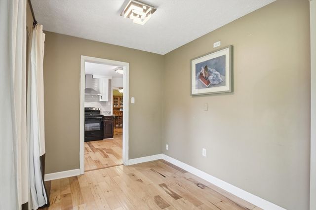 16195 Madoline Street, Beverly Hills Vllg, MI 48025