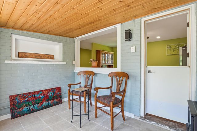 16195 Madoline Street, Beverly Hills Vllg, MI 48025