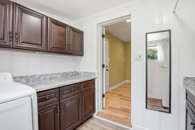16195 Madoline Street, Beverly Hills Vllg, MI 48025