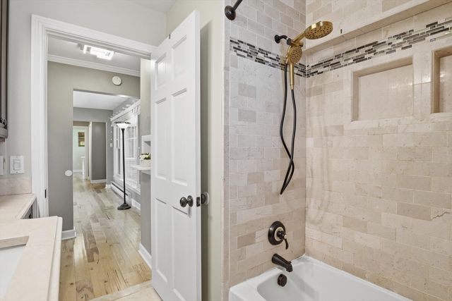 16195 Madoline Street, Beverly Hills Vllg, MI 48025