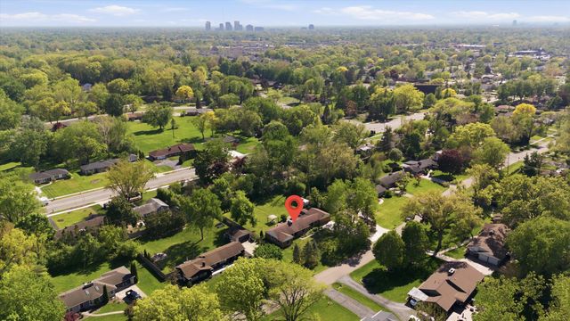 16195 Madoline Street, Beverly Hills Vllg, MI 48025