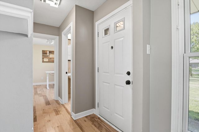 16195 Madoline Street, Beverly Hills Vllg, MI 48025