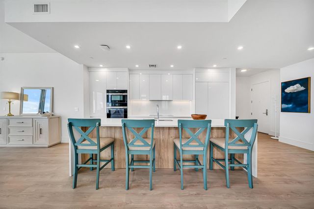220 Lake Shore Drive 502, Lake Park, FL 33403