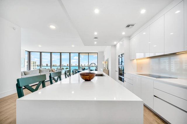 220 Lake Shore Drive 502, Lake Park, FL 33403