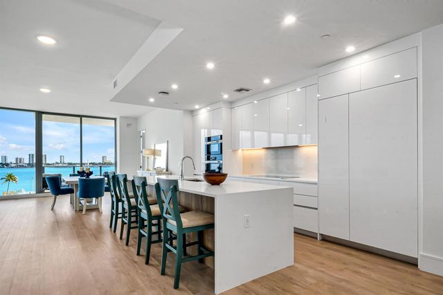 220 Lake Shore Drive 502, Lake Park, FL 33403