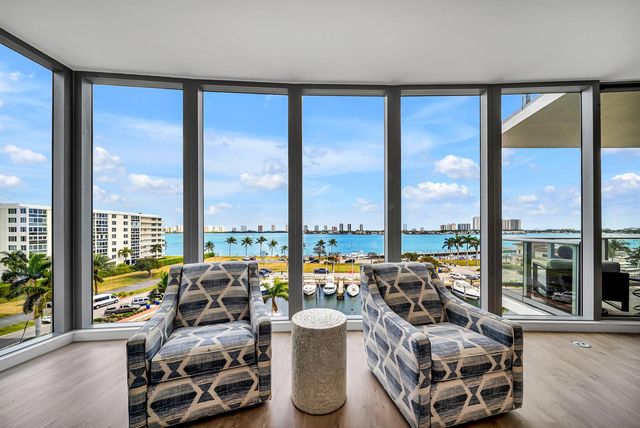 220 Lake Shore Drive 502, Lake Park, FL 33403