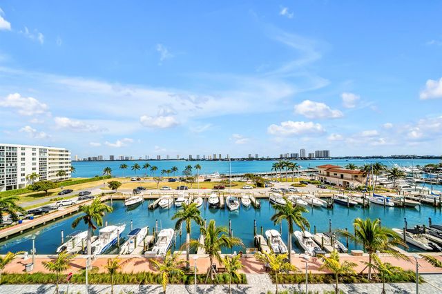 220 Lake Shore Drive 502, Lake Park, FL 33403