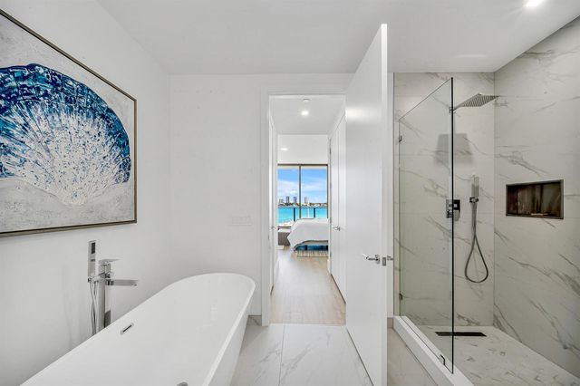 220 Lake Shore Drive 502, Lake Park, FL 33403