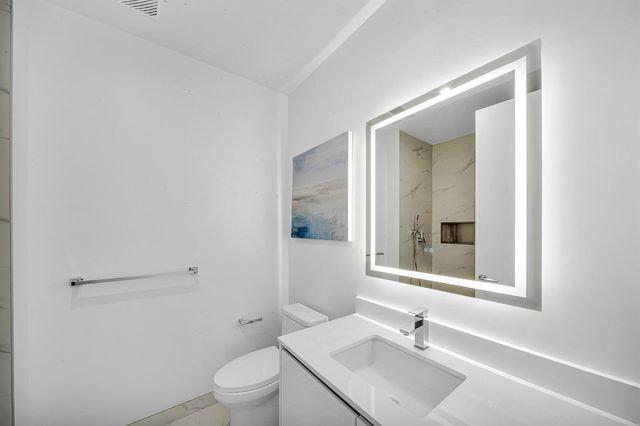 220 Lake Shore Drive 502, Lake Park, FL 33403