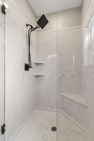 210 Deer Creek Ln, Tullahoma, TN 37388