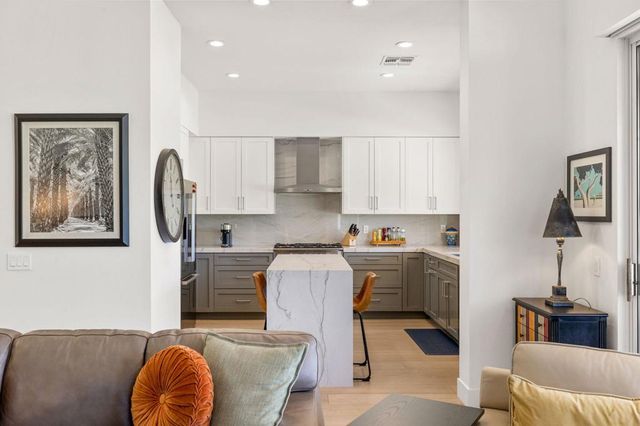 745 Box Canyon Trail, Palm Desert, CA 92211