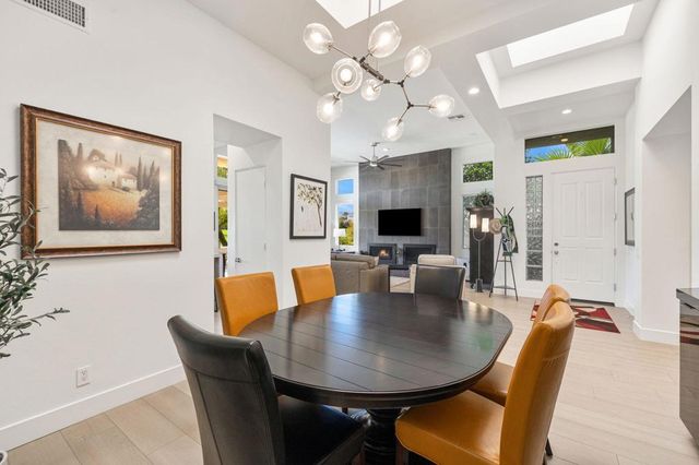 745 Box Canyon Trail, Palm Desert, CA 92211