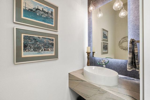 745 Box Canyon Trail, Palm Desert, CA 92211