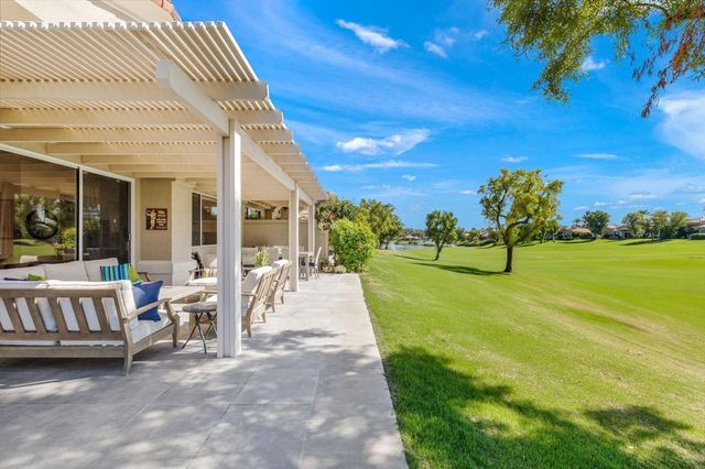 745 Box Canyon Trail, Palm Desert, CA 92211