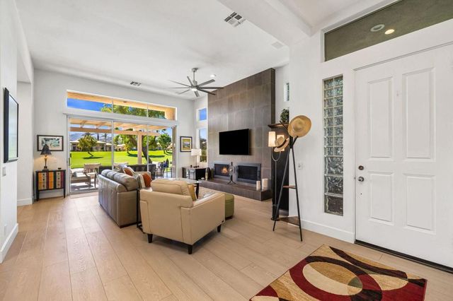 745 Box Canyon Trail, Palm Desert, CA 92211