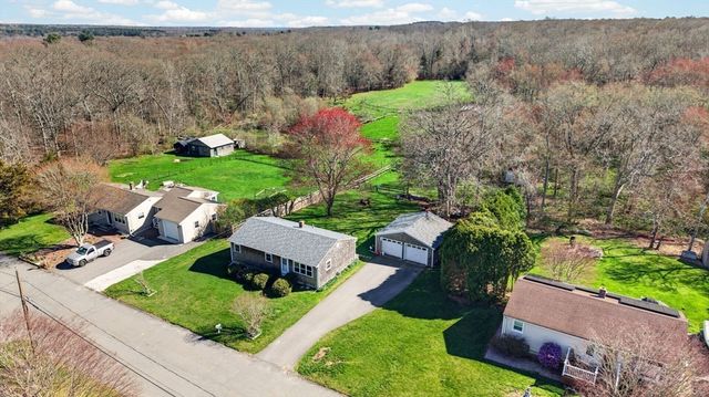 51 Holly Ln, Westport, MA 02790