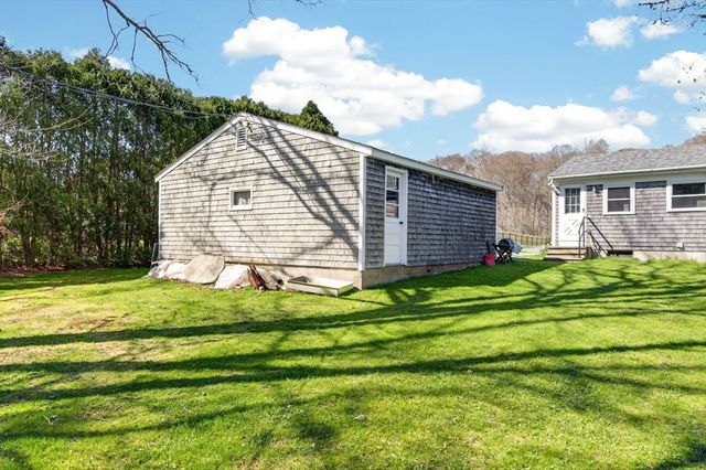 51 Holly Ln, Westport, MA 02790