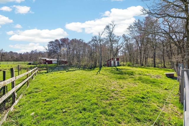 51 Holly Ln, Westport, MA 02790