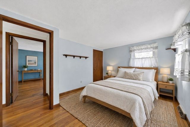 51 Holly Ln, Westport, MA 02790
