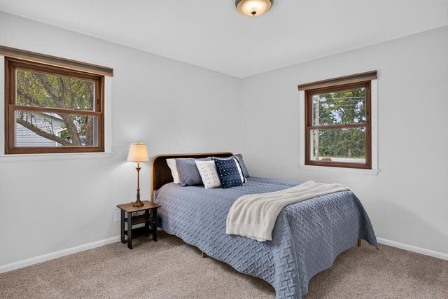2550 N Springdale ROAD, Brookfield, WI 53045