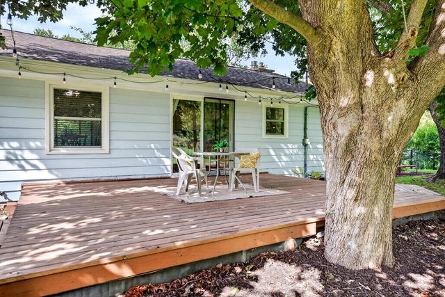 2550 N Springdale ROAD, Brookfield, WI 53045