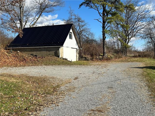 556 Bonniebrook Road, Summit Twp, PA 16002