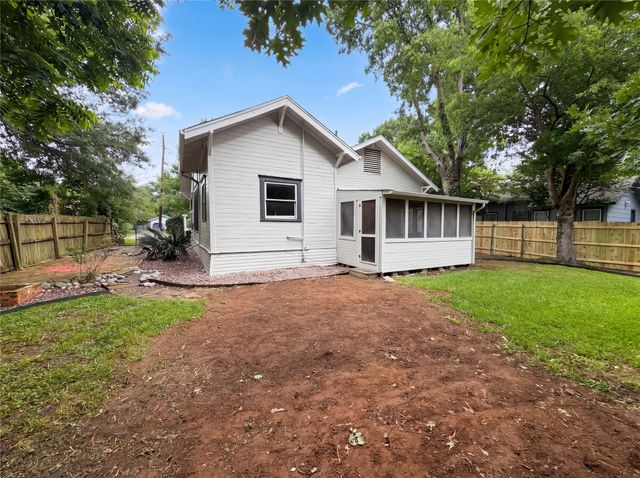 3919 Houston Street, Greenville, TX 75401
