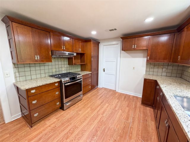 3919 Houston Street, Greenville, TX 75401
