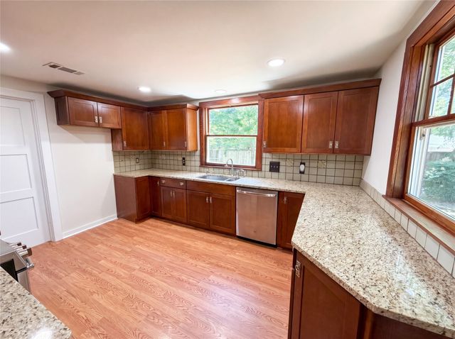 3919 Houston Street, Greenville, TX 75401