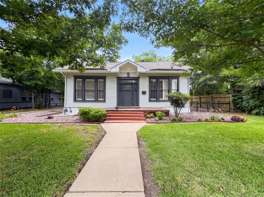 3919 Houston Street, Greenville, TX 75401