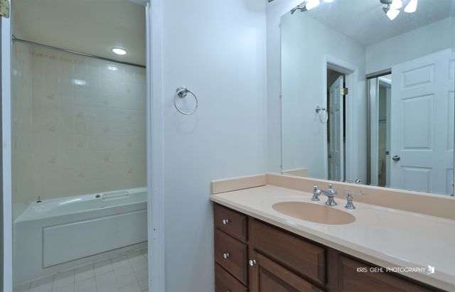 605 W GILBERT Road, Palatine, IL 60067