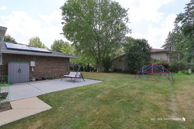 605 W GILBERT Road, Palatine, IL 60067