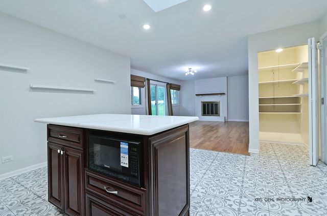 605 W GILBERT Road, Palatine, IL 60067