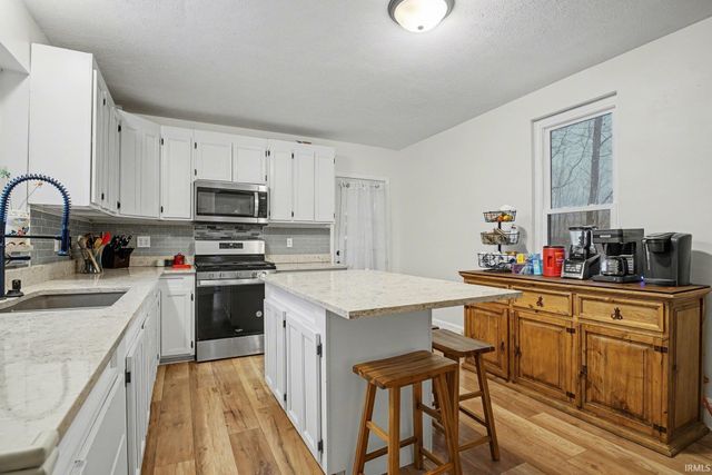 57072 County Road 13, Elkhart, IN 46516