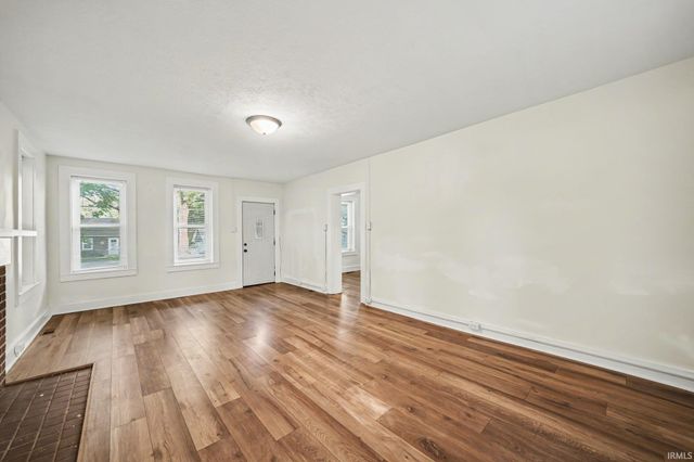 57072 County Road 13, Elkhart, IN 46516